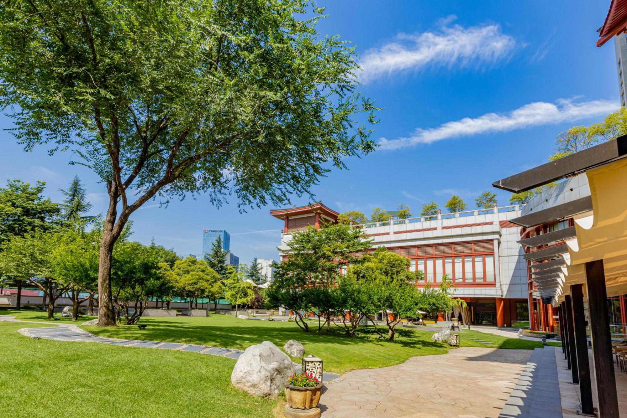 Shangri-La Xian Luaran gambar
